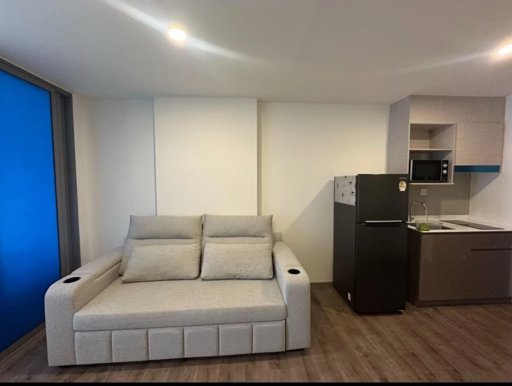 For sale: ASPIRE Pinklao - Arun Ammarin, 4th floor, pool view, fully furnished, interested, reserve now, urgent.
