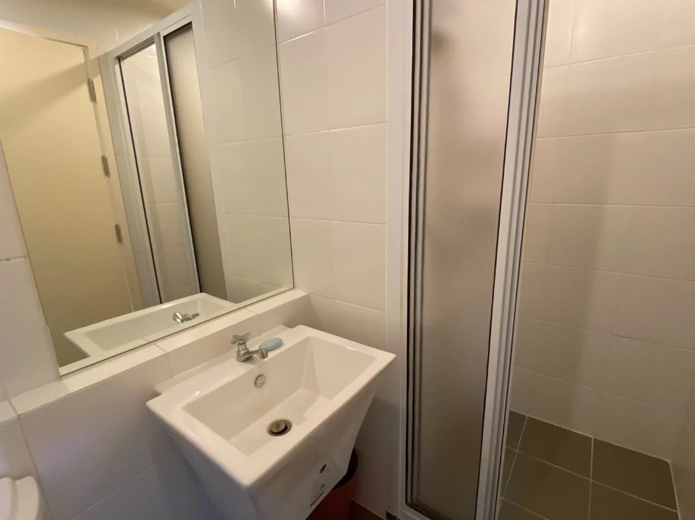 Selling Aspire Rattanathibet 2, 10th floor, pool view, fully furnished, ready to move in. Book now!