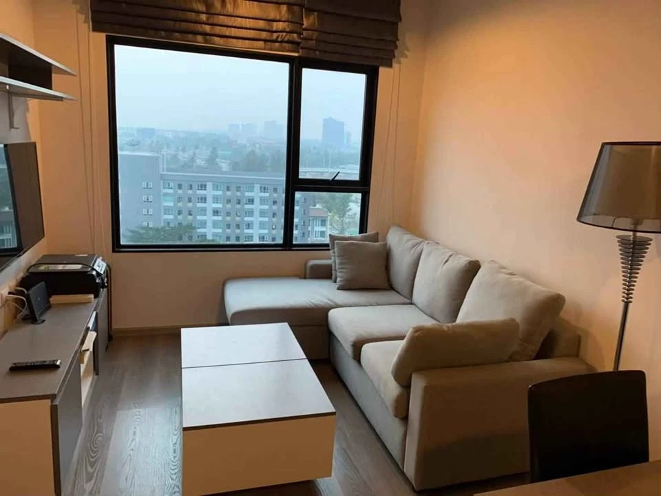 Selling Aspire Sathorn - Taksin (Copper Zone) 2 bedrooms, spacious living area, high-quality built-in furniture. Don't miss out!