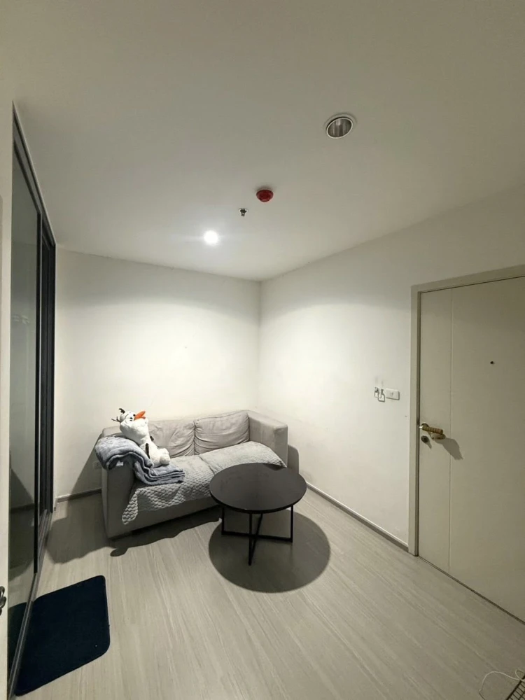 For sale: Aspire Sathorn-Ratchaphruek, high floor, fully furnished, spacious, reserve now before it's too late.