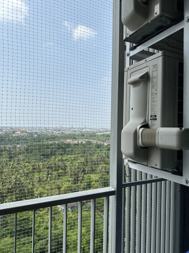 Selling a great-living unit at Aspire Sathorn-Ratchaphruek. Excellent location, unobstructed view. Don't miss this opportunity!