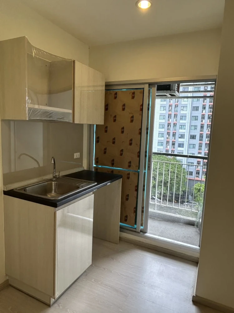 Selling a great-living unit at Aspire Sathorn-Taksin (Timber Zone), 7th floor, in a prime location with convenient transportation. Don't miss out!