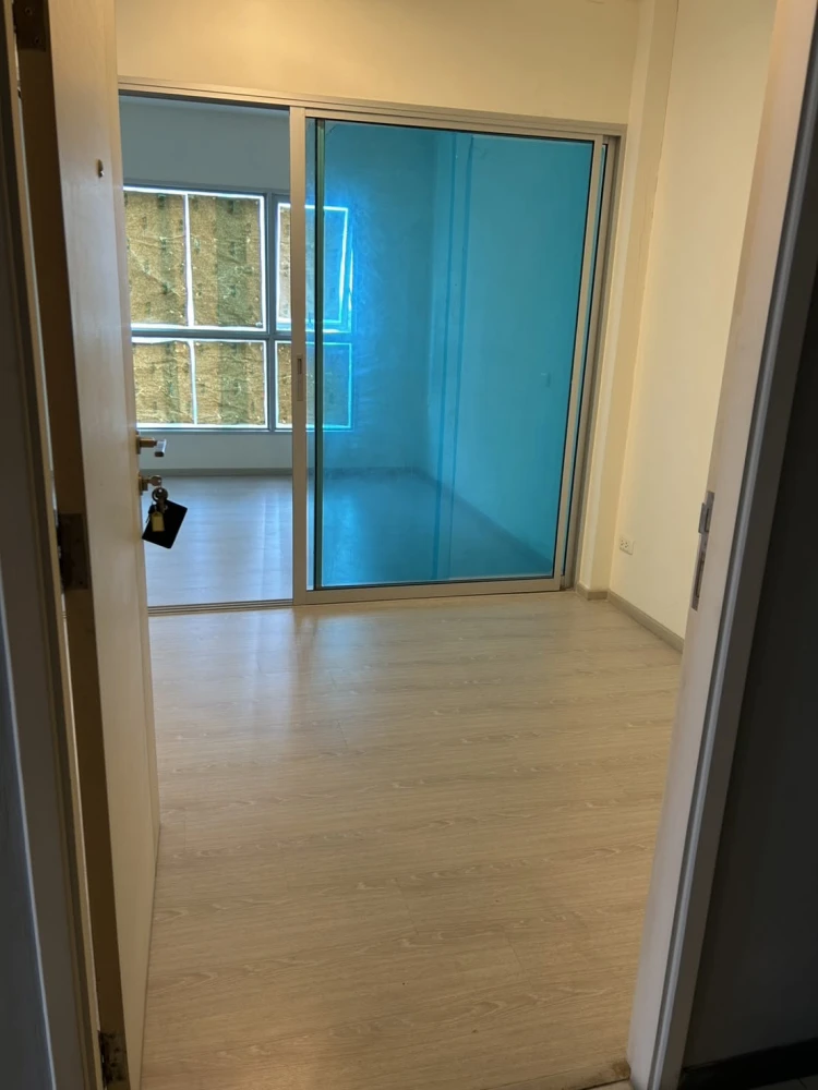 Selling a great-living unit at Aspire Sathorn-Taksin (Timber Zone), 7th floor, in a prime location with convenient transportation. Don't miss out!