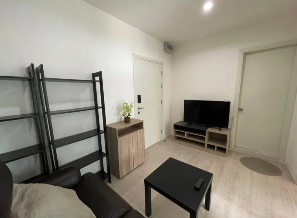 For sale: Aspire Sathorn Thapra, 1 bedroom, 1 bathroom, good location, north facing, fully furnished, beautiful view, reserve now.