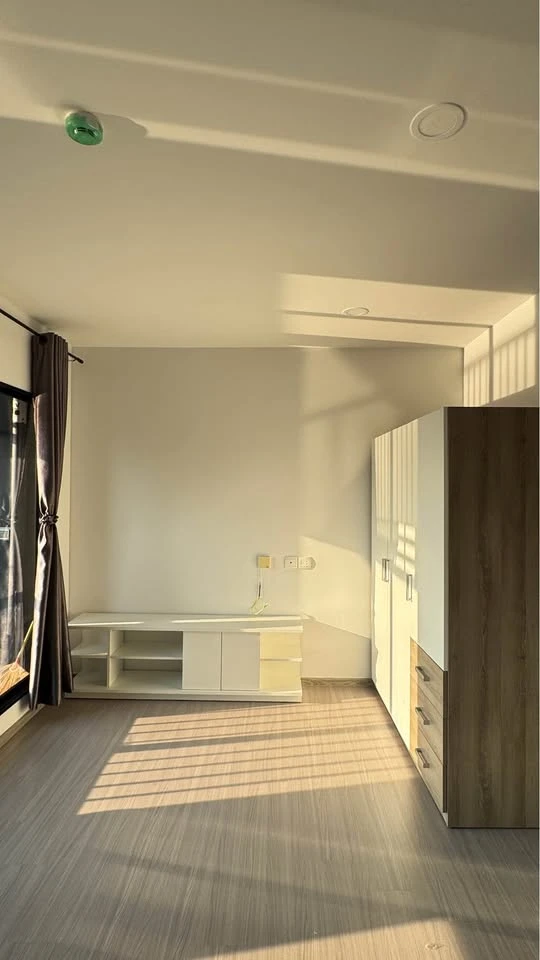 For sale: Aspire Sukhumvit-Onnut, 1 bedroom, 1 bathroom, ready to move in, fully furnished, reserve now, urgent.