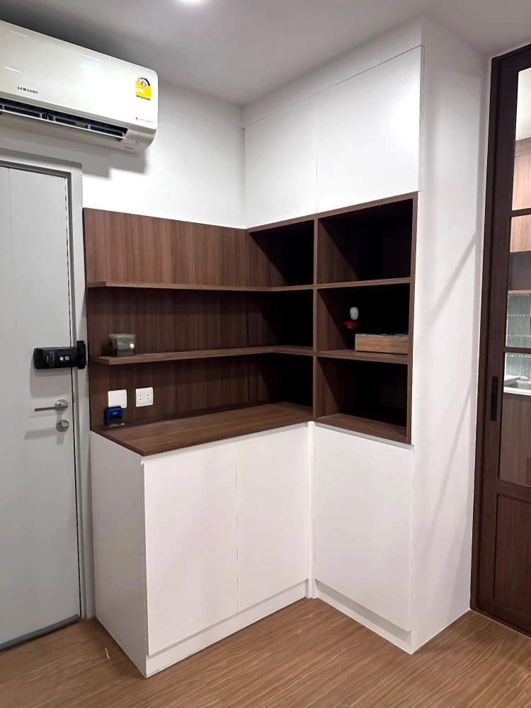 Selling Aspire Sukhumvit-Onnut, 1 bedroom, 1 bathroom unit. Spacious living area, coordinated interior design, fully furnished. Book now!