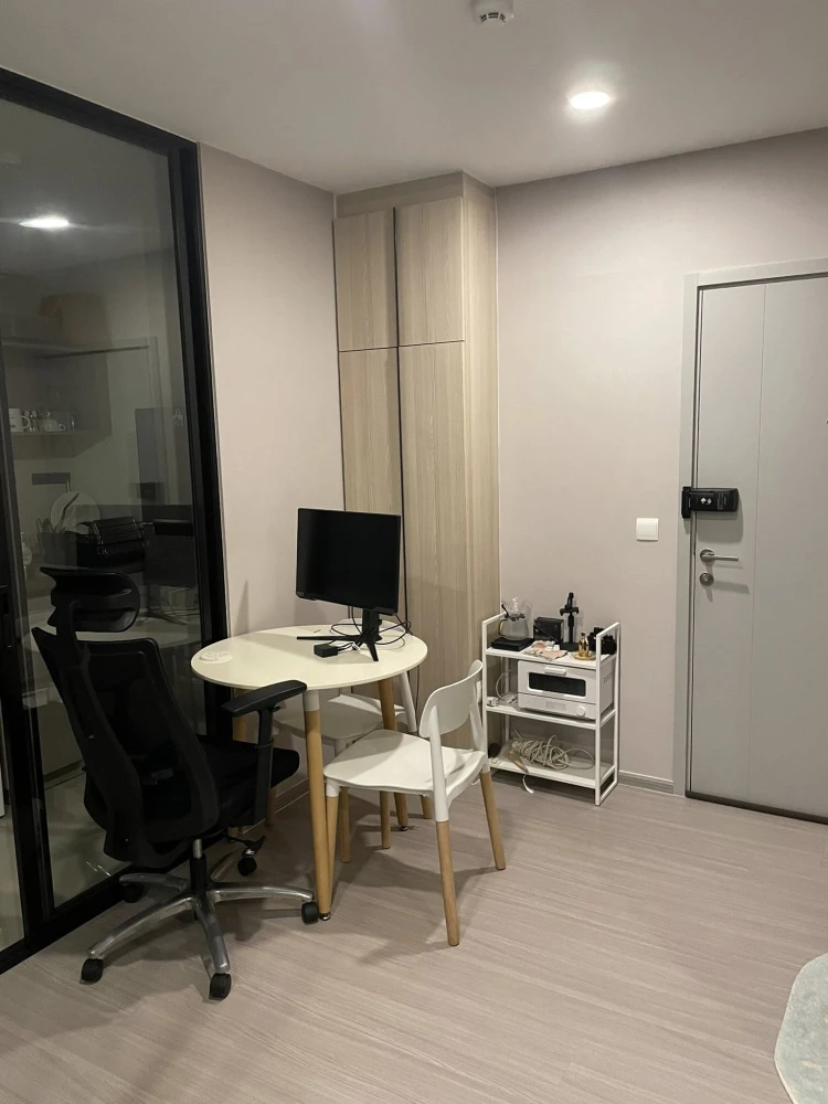 For sale: Aspire Sukhumvit-Onnut, 5th floor, river bend view, fully furnished room, nice to live in. If interested, hurry and reserve now. Don't wait.