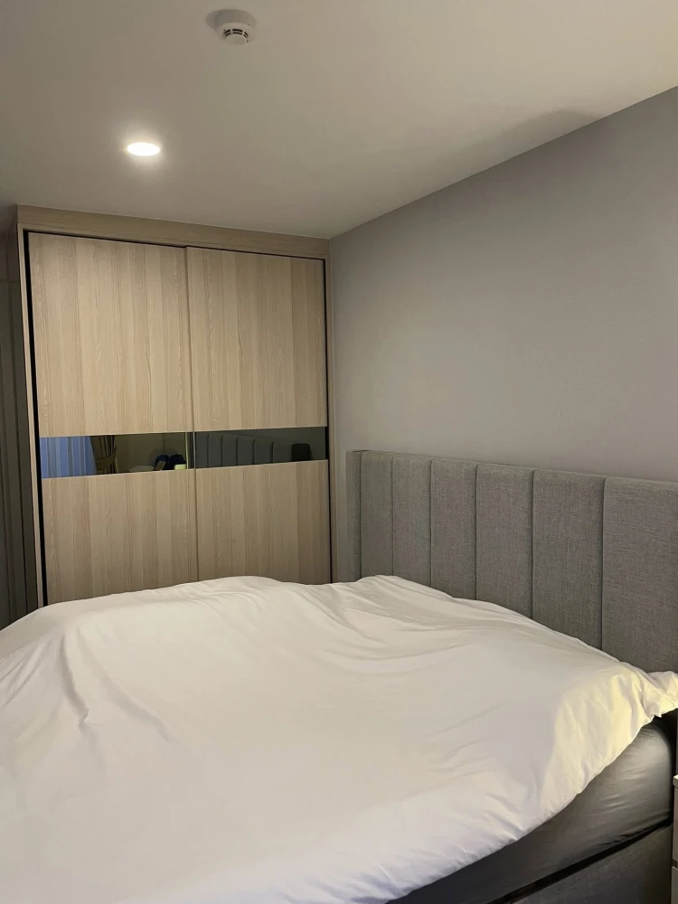 For sale: Aspire Sukhumvit-Onnut, 5th floor, river bend view, fully furnished room, nice to live in. If interested, hurry and reserve now. Don't wait.