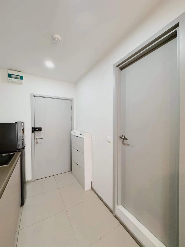 For sale: Aspire Sukhumvit-Onnut, One Bed Plus style, brightly decorated, fully furnished, with appliances. Reserve now.
