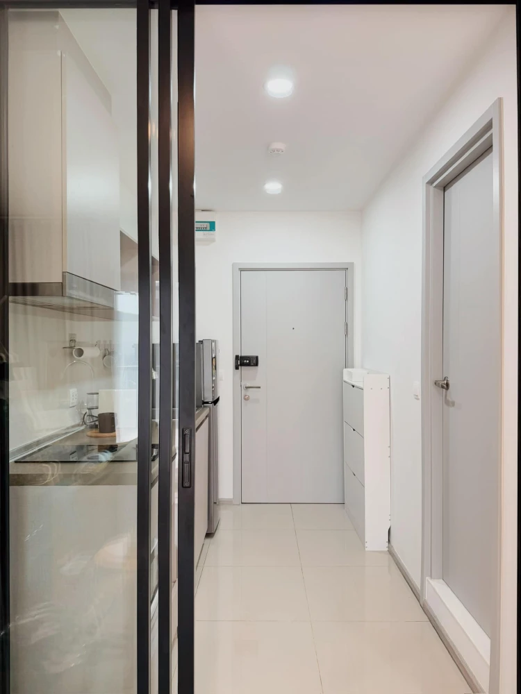 For sale: Aspire Sukhumvit-Onnut, One Bed Plus style, brightly decorated, fully furnished, with appliances. Reserve now.