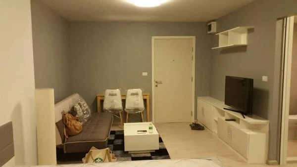 For sale: Aspire Wutthakat, 8th floor, swimming pool view, fully furnished, nice to live in, reserve now, don't miss out.