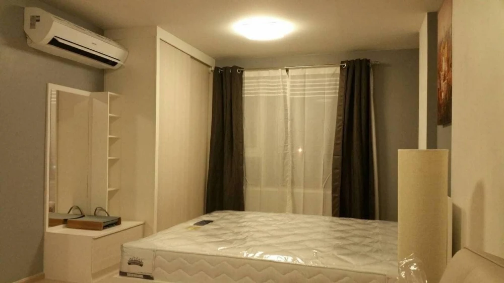 For sale: Aspire Wutthakat, 8th floor, swimming pool view, fully furnished, nice to live in, reserve now, don't miss out.