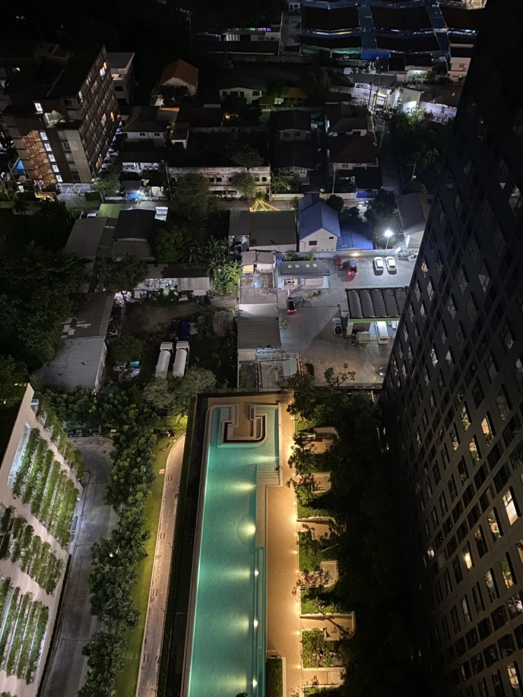 Selling Aspire Rattanathibet - Weston, 7th floor, same floor as the swimming pool and fitness center (very convenient!). "The convenience of life with