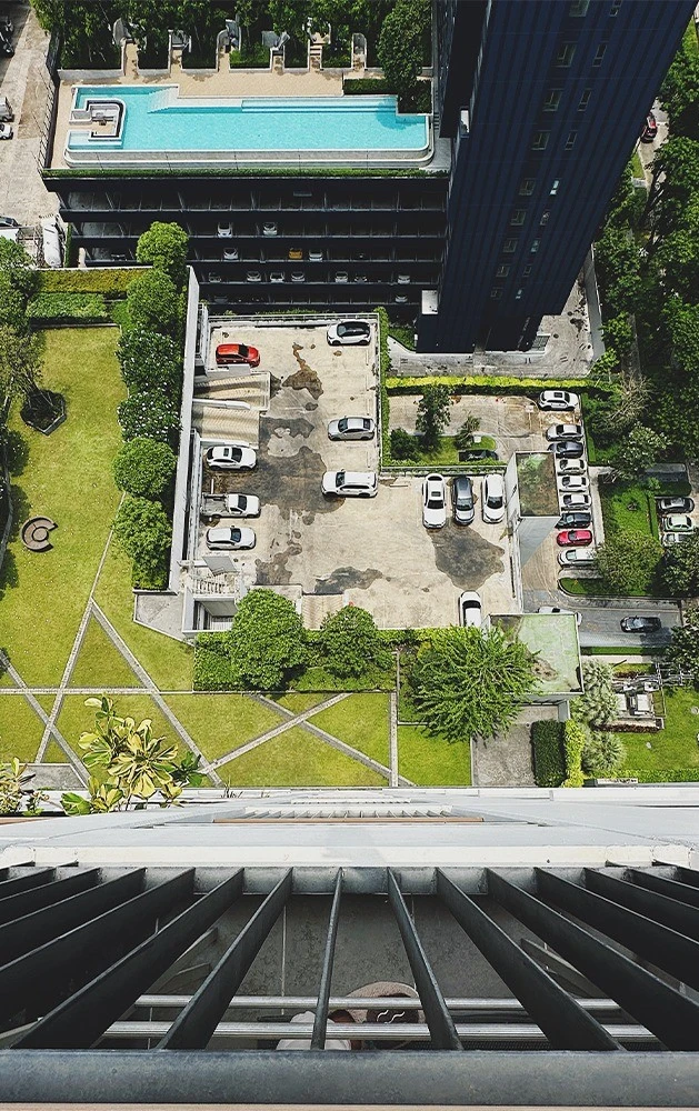 For sale: Aspire Ratchadaphisek 2, 21st floor, very high, great breeze, north facing, cool and comfortable all day, reserve now.
