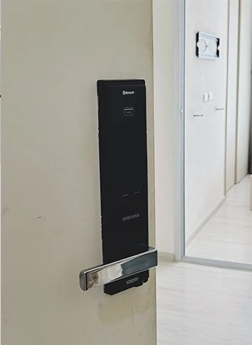For sale: Aspire Ratchadaphisek 2, 21st floor, very high, great breeze, north facing, cool and comfortable all day, reserve now.