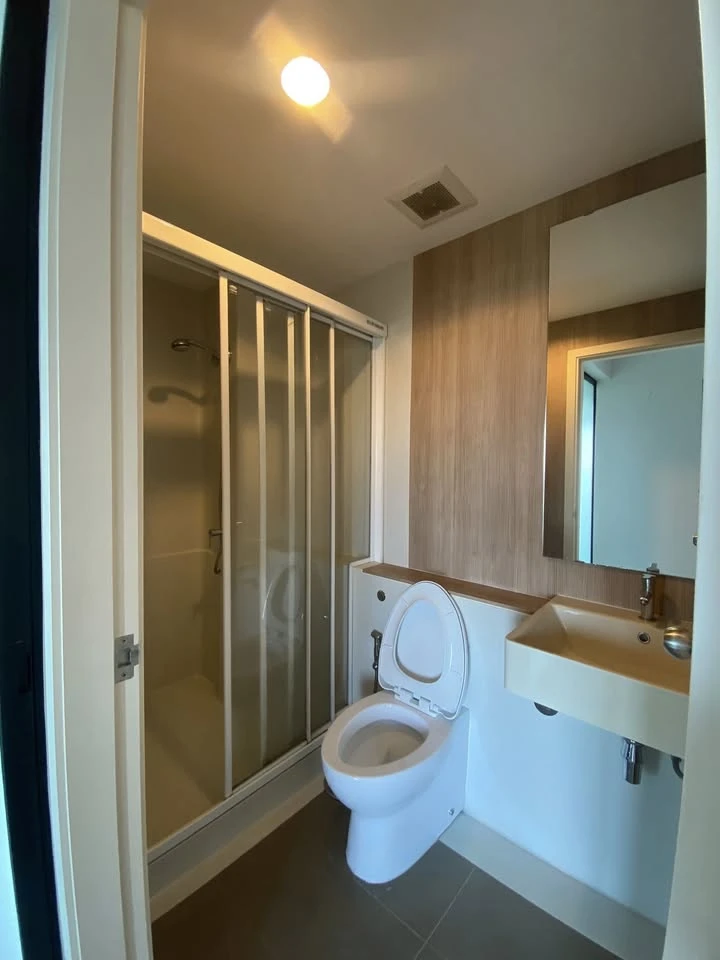 For sale: Aspire Sathorn-Taksin, Copper zone, 1 bedroom, 1 bathroom, fully furnished, ready to move in. Book now.