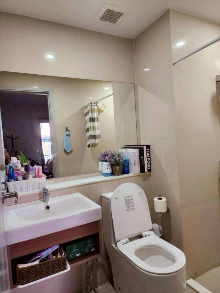 Aspire Asoke-Ratchada for sale, corner room, great view, fully furnished + complete electrical appliances, ready to move in immediately.
