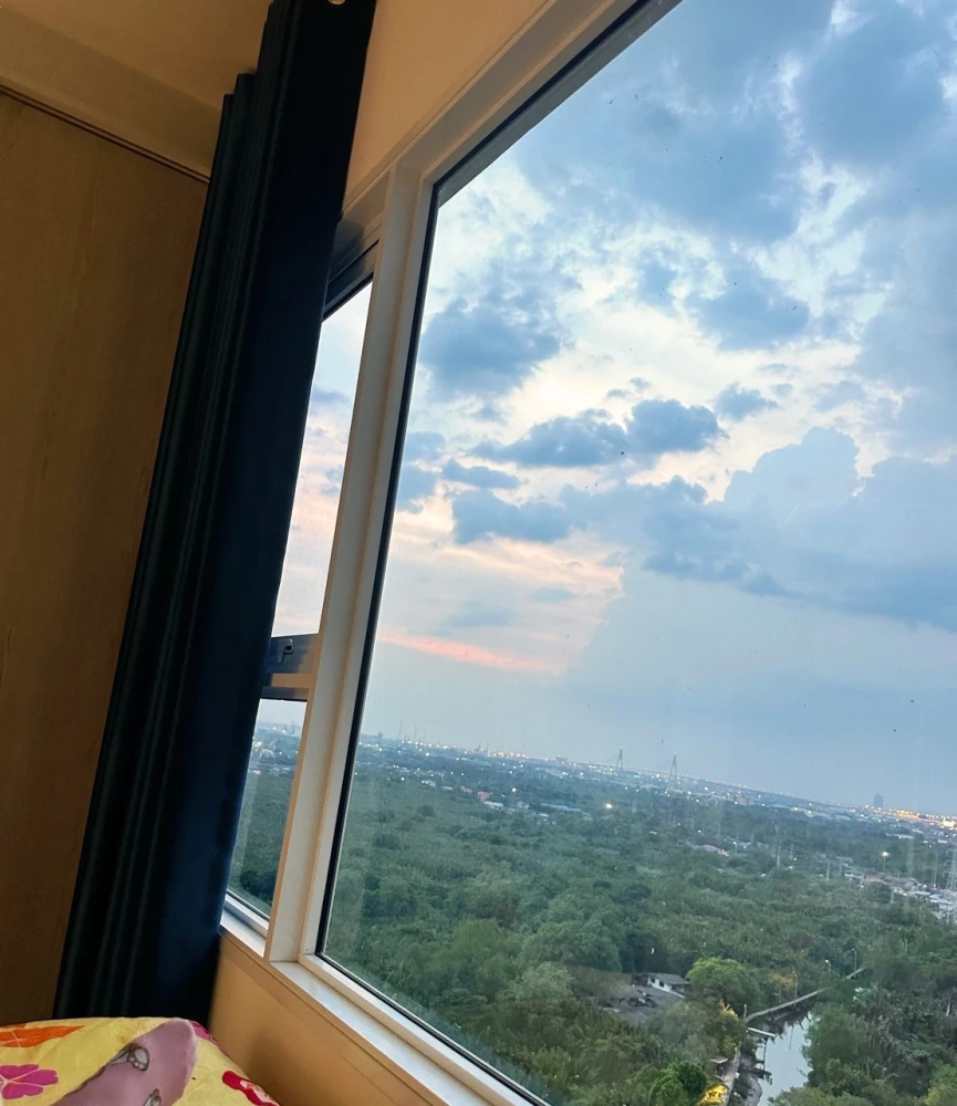 For sale: Aspire Erawan, city view, airy, no buildings blocking the view, with built-in furniture, ready to move in, don't miss it.
