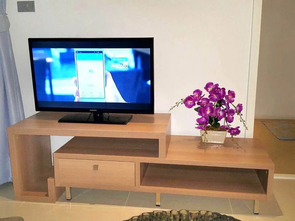 For sale: Atlantis Condo Resort Pattaya, has a balcony, next to the pool, beautiful room, quiet and shady atmosphere in the project, must reserve.