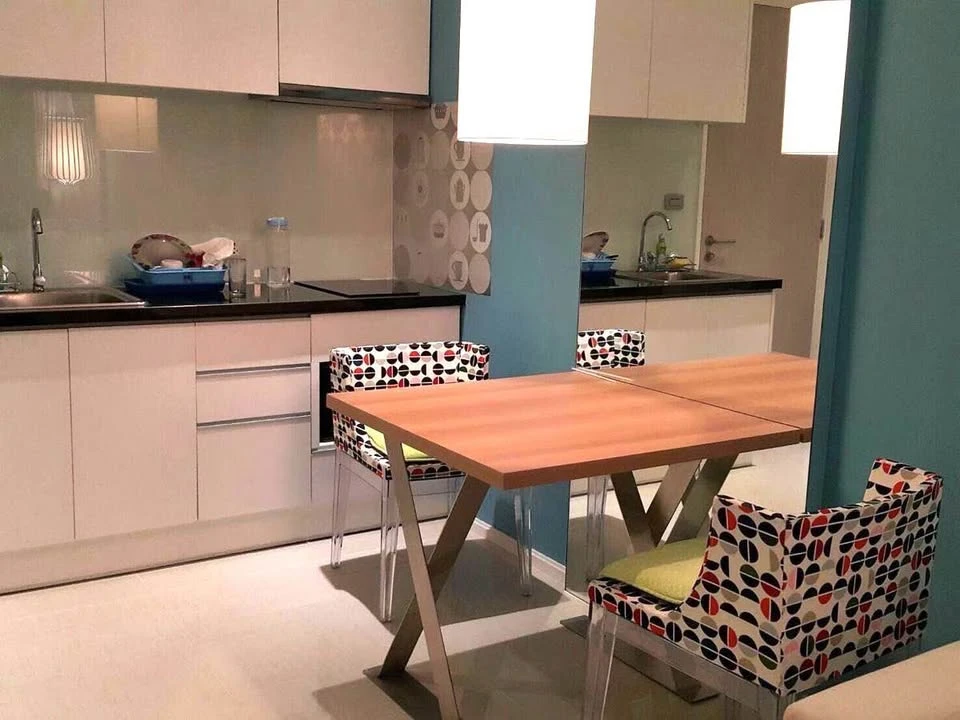 For sale: Atlantis Condo Resort Pattaya, has a balcony, next to the pool, beautiful room, quiet and shady atmosphere in the project, must reserve.