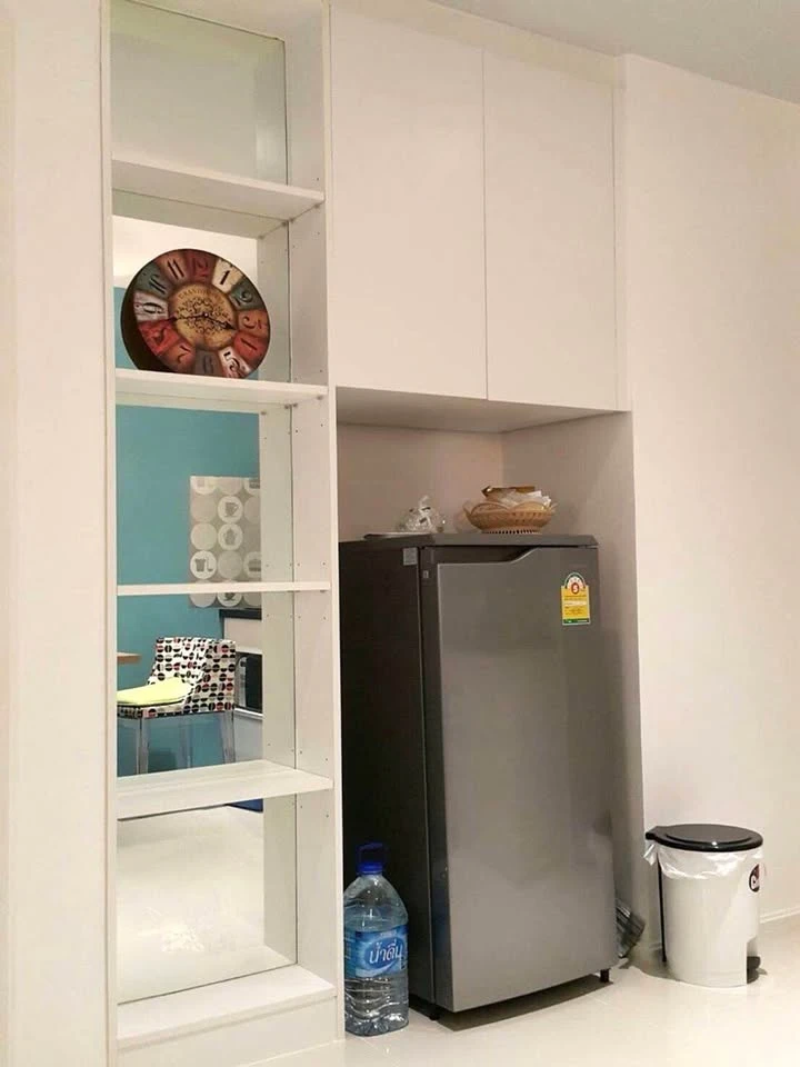 For sale: Atlantis Condo Resort Pattaya, has a balcony, next to the pool, beautiful room, quiet and shady atmosphere in the project, must reserve.