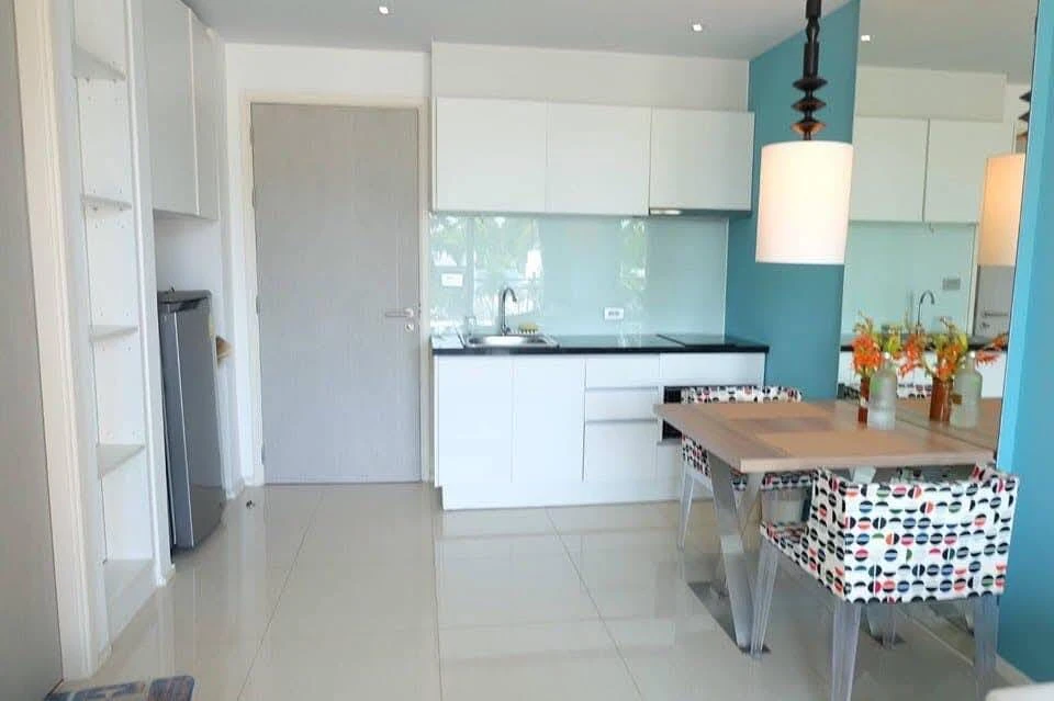 For sale: Atlantis Condo Resort Pattaya (Jomtien), Building B, city view, 2nd floor, at a great price. Reserve now, get it first.