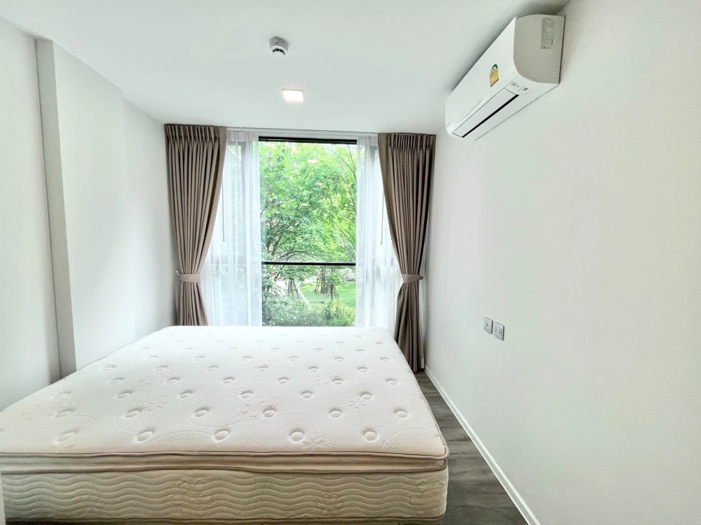 Selling Atmoz Chaengwattana condo unit. Nice and fully furnished. Low floor. Book now!