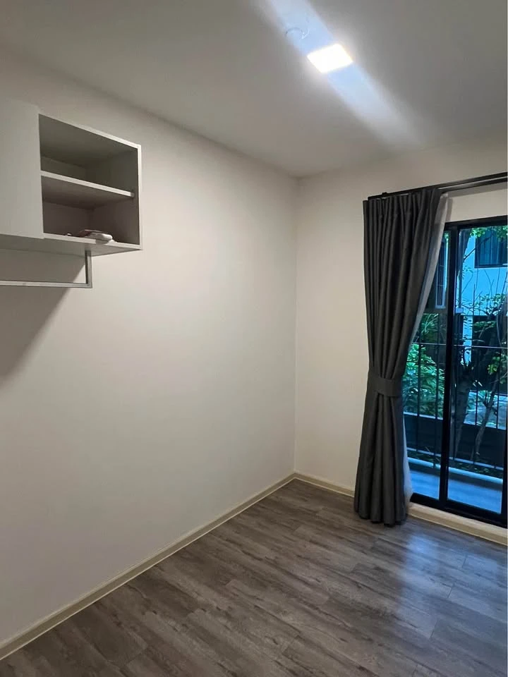 For sale: Atmoz Chaengwattana, large room, 2 bedrooms, 1 bathroom, full of amenities, very worth booking.