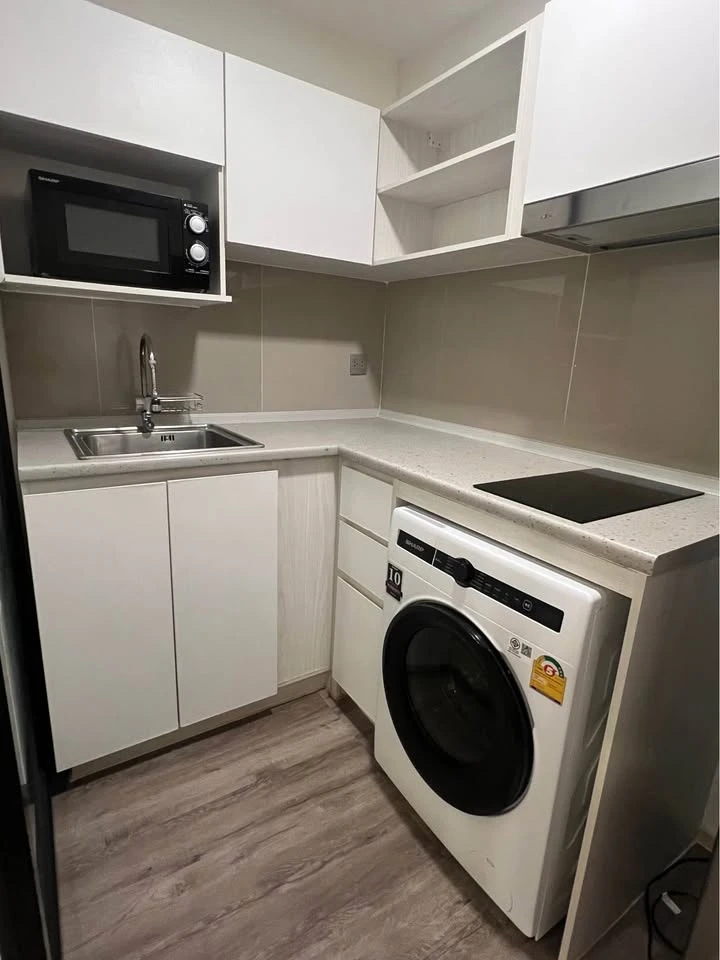 For sale: Atmoz Chaengwattana, large room, 2 bedrooms, 1 bathroom, full of amenities, very worth booking.
