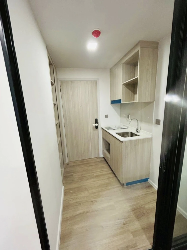 Selling Atmoz Flow Minbur condo, ready to move in. Just bring your belongings; furniture included.