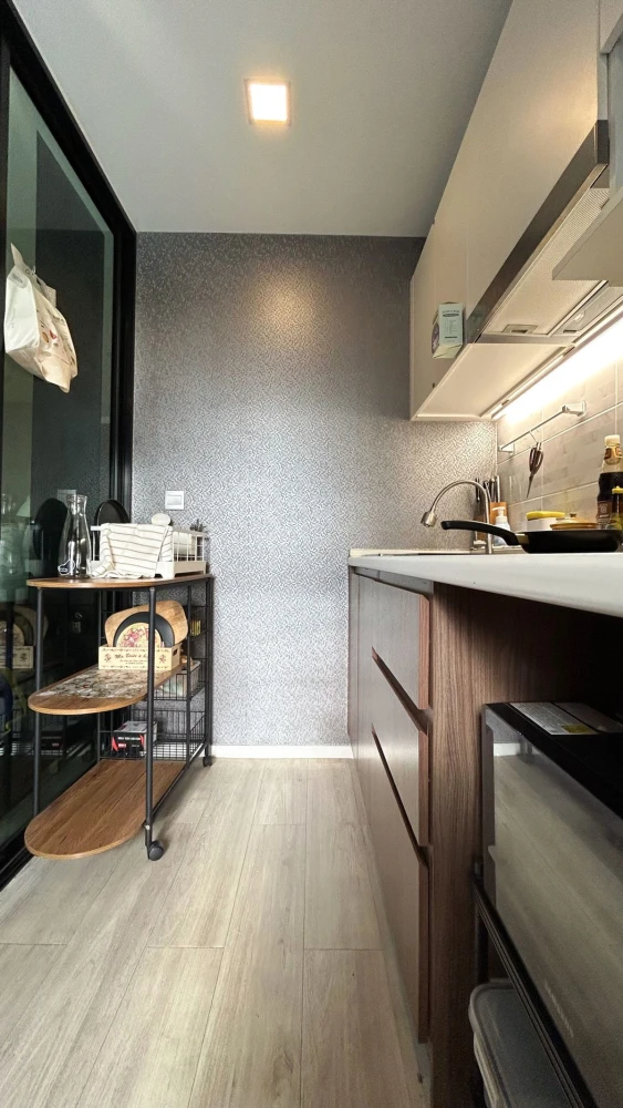 For Sale: Atmoz Ladprao 71, 6th floor. Beautiful view, fully furnished, and inviting. Act fast—reserve it now!