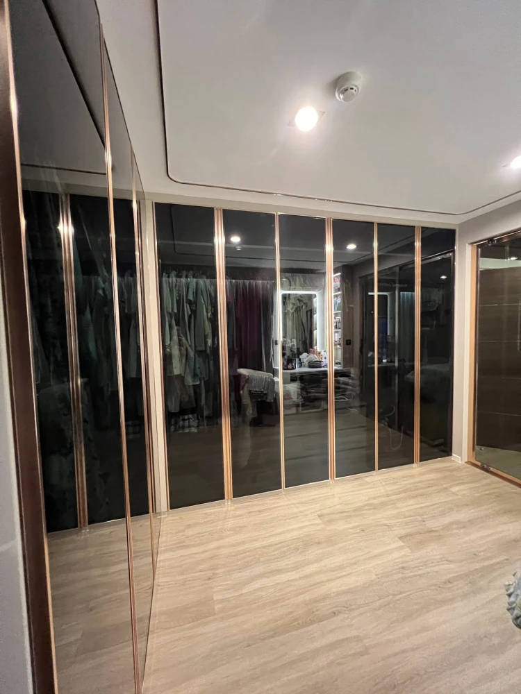 For sale: Atmoz Ladprao 71, spacious room with plenty of usable space, built-in walls and quality furniture. Reserve now!