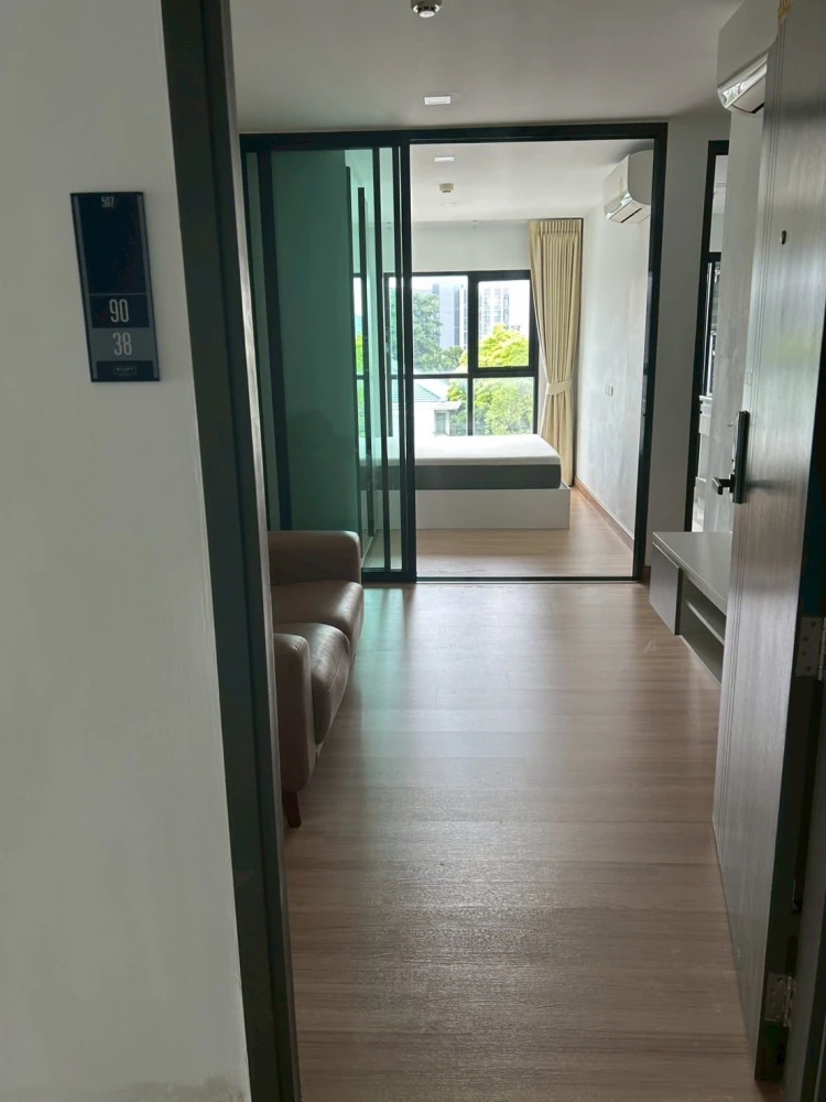 For sale: B-Loft Lite Sukhumvit 107, size 28 sq m., room at the front of the building, no buildings blocking the view, rooms are clearly divided into