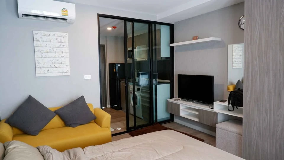 Selling B Loft Sukhumvit 107, a lovely unit on the 3rd floor, fully furnished. Don't miss this great opportunity!