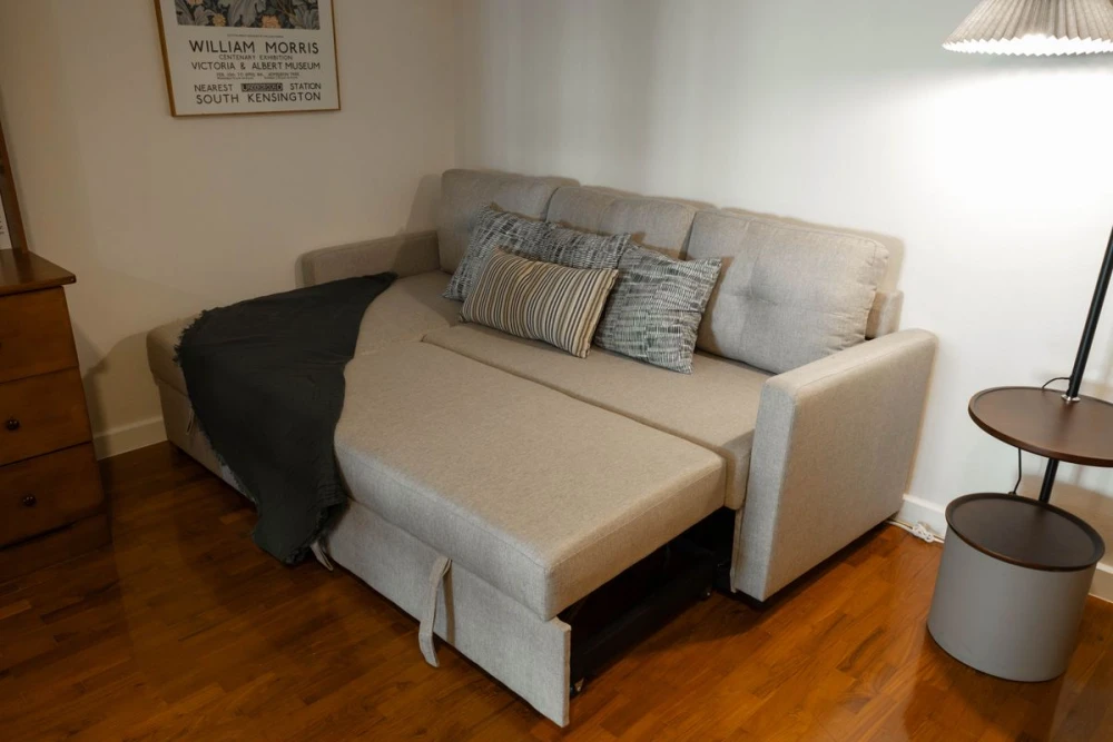 Baan-Nonsi for sale, spacious room, lots of usable space, decorated in a stylish tone, comes with complete furniture, good like this, don't miss it.