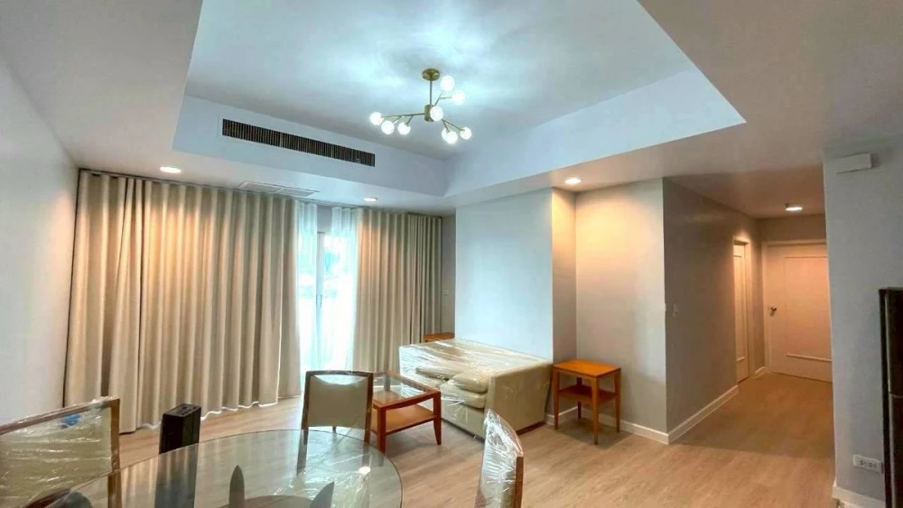 Baan-Nonsi for sale, spacious room with plenty of usable space, good location, comes with complete facilities. Good like this, hurry and reserve now.