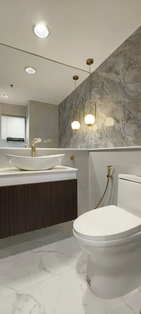 Baan-Nonsi condo for sale. Spacious room with ample usable space, high-quality built-in furniture, and a coordinated interior design. Don't miss out!