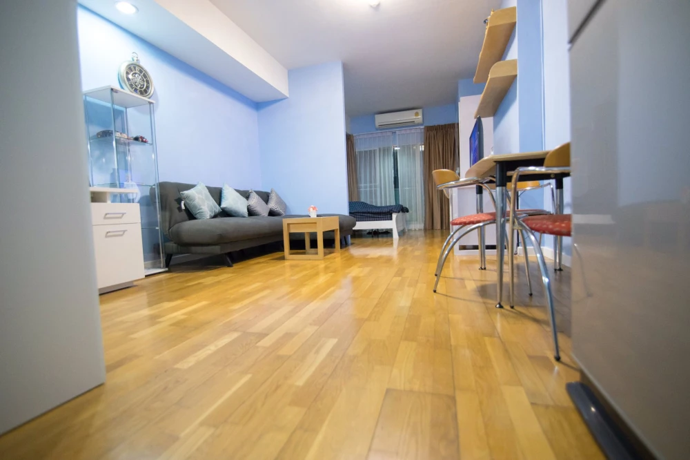 Baan-Nonsi Studio for sale, spacious living space, great location, fully furnished, reserve now!