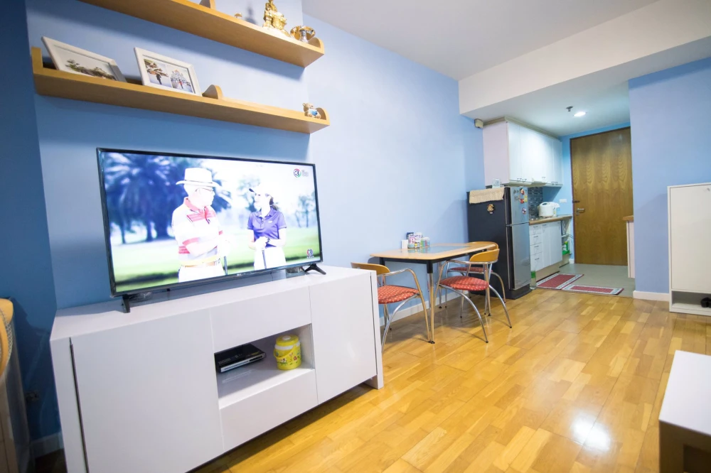 Baan-Nonsi Studio for sale, spacious living space, great location, fully furnished, reserve now!