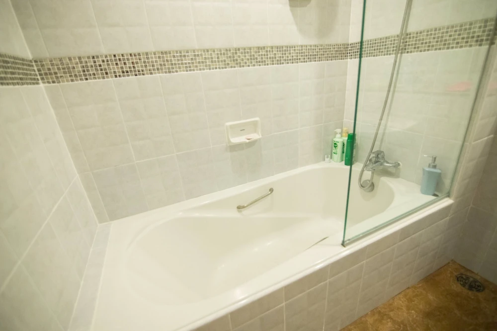 Baan-Nonsi Studio for sale, spacious living space, great location, fully furnished, reserve now!