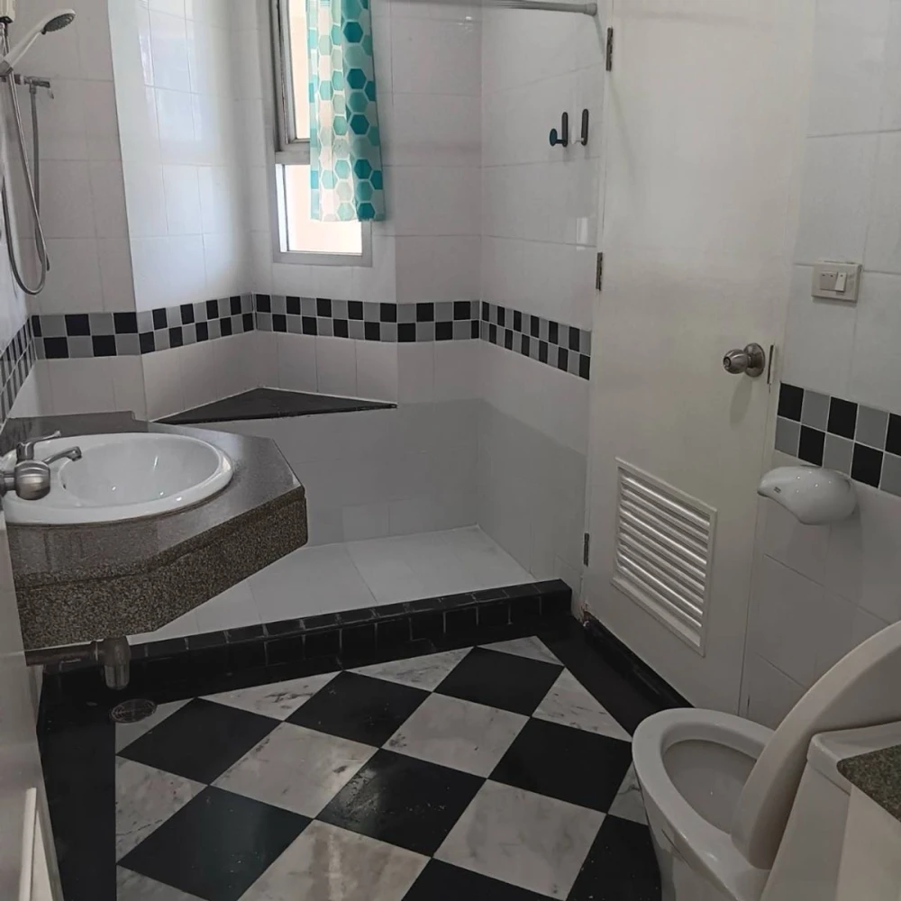 Baan Pathumwan 2 bedroom for sale, fully furnished, interested, reserve now.
