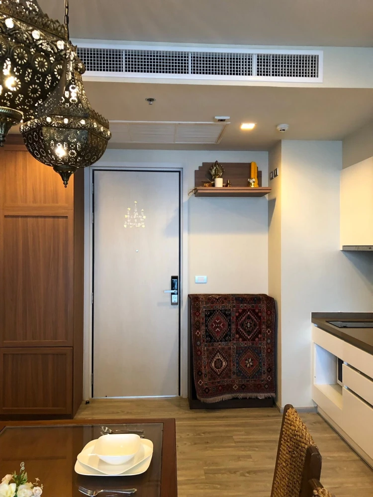 Baan Plai Haad condo for sale. Beautifully decorated unit with high-quality built-in furniture. Stunning, unblocked sea view. Book now!