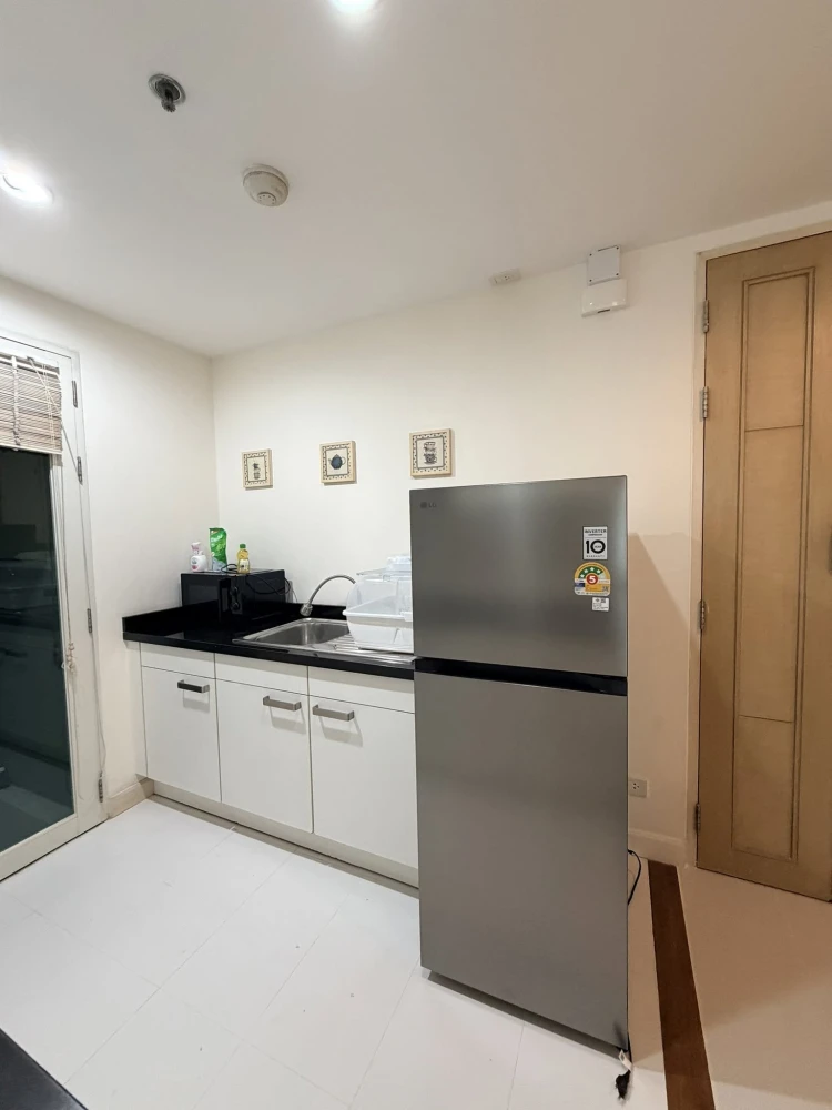 Baan Siri 31 for sale, 7th floor, peaceful view, privacy, clean, airy room, people who like to decorate rooms can't miss it.