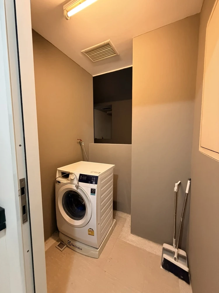 Baan Siri 31 for sale, 7th floor, peaceful view, privacy, clean, airy room, people who like to decorate rooms can't miss it.