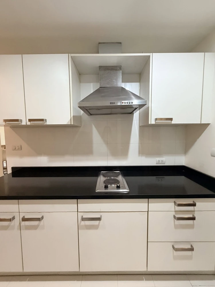 Baan Siri 31 for sale, 7th floor, peaceful view, privacy, clean, airy room, people who like to decorate rooms can't miss it.