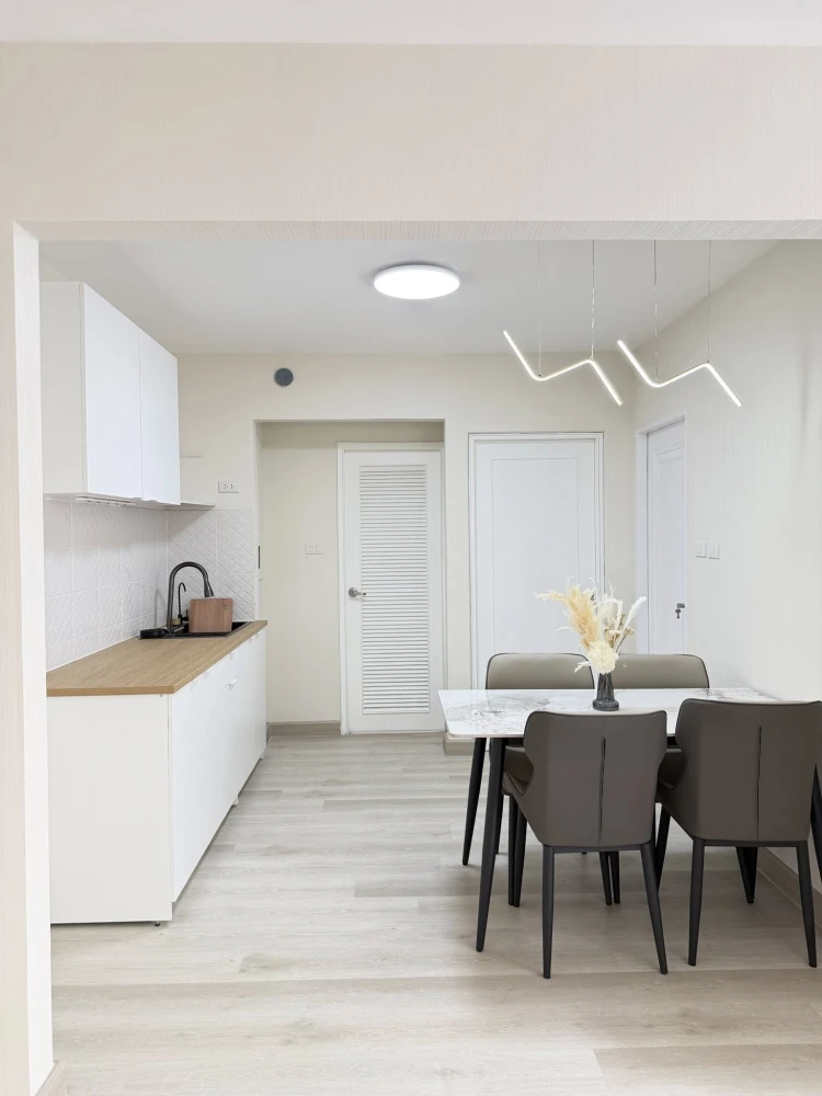 Selling 47 comfortable and furnished apartments at Baan Suan Thon PhutthaBucha. Spacious and comfortable, located on low floors. Book now!
