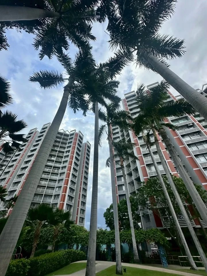 For sale Bangkok Garden, spacious living area with stunning city and garden views. You will regret it if you miss it.