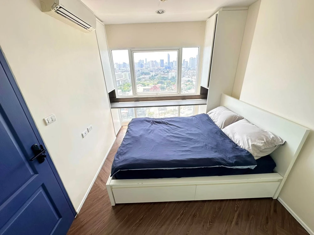 Selling a 1-bedroom unit at Bangkok Horizon Ratchada-Thaphra. Prime location, fully furnished, and stunning river views. Don't miss out!