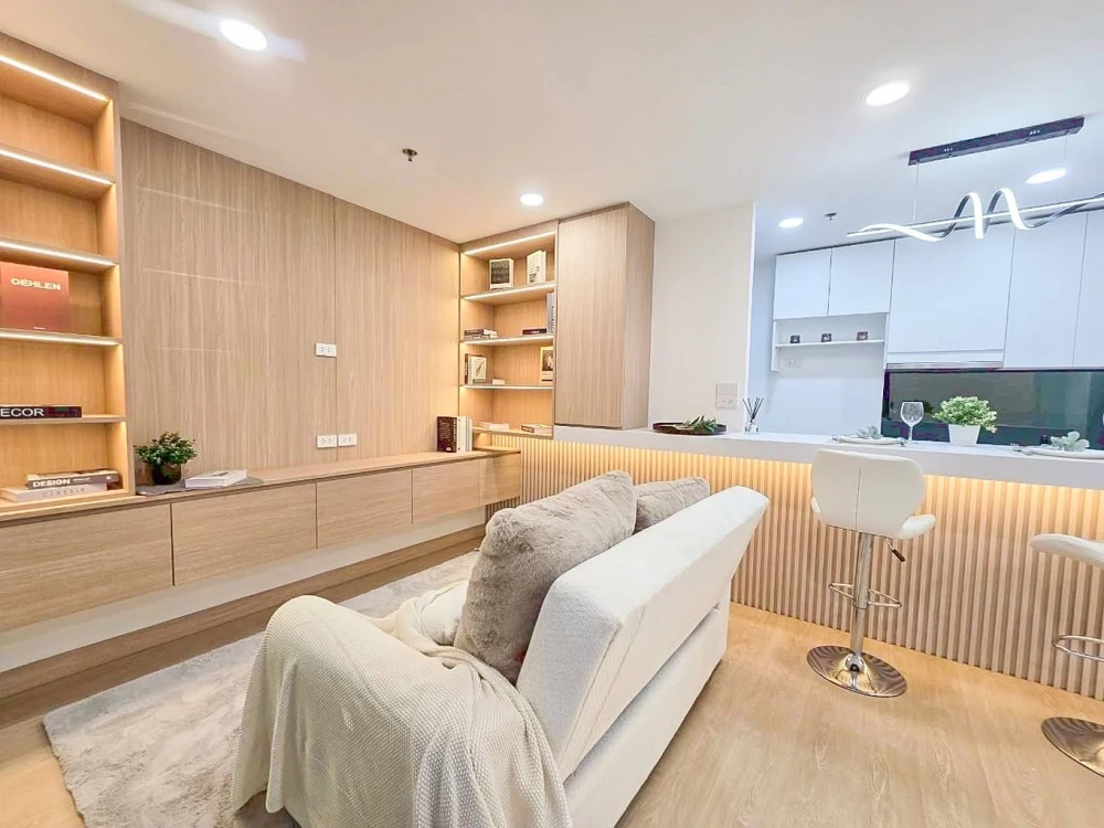 Selling Bangkok Horizon Ramkhamhaeng. The well-designed living space is comfortable and spacious, perfect for those seeking a convenient condo locatio