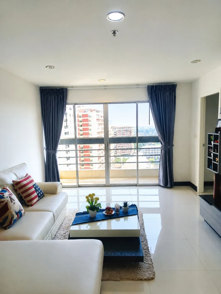 Selling a 2-bedroom, 1-bathroom fully furnished condo at Bangna Residence. Enjoy stunning Chao Phraya and city views with no obstructing buildings.
